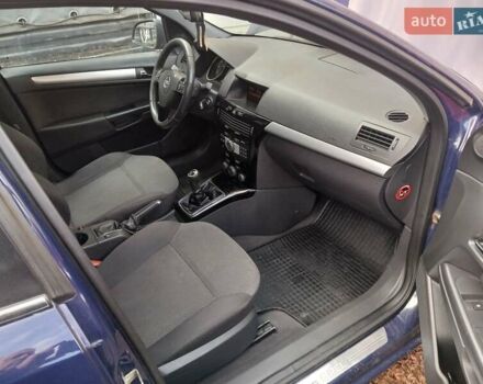 Синий Опель Астра, объемом двигателя 1.69 л и пробегом 190 тыс. км за 5750 $, фото 5 на Automoto.ua