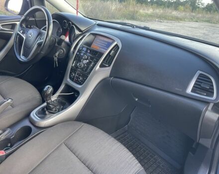 Синий Опель Астра, объемом двигателя 1.7 л и пробегом 220 тыс. км за 7200 $, фото 12 на Automoto.ua