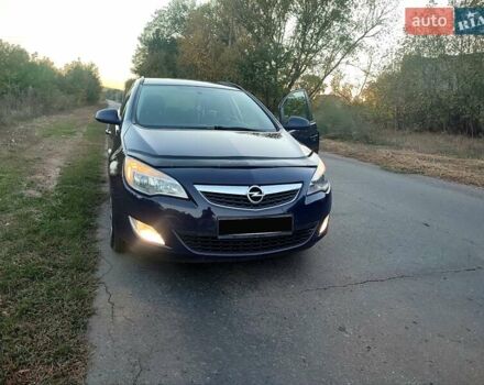 Синий Опель Астра, объемом двигателя 1.7 л и пробегом 274 тыс. км за 6300 $, фото 9 на Automoto.ua