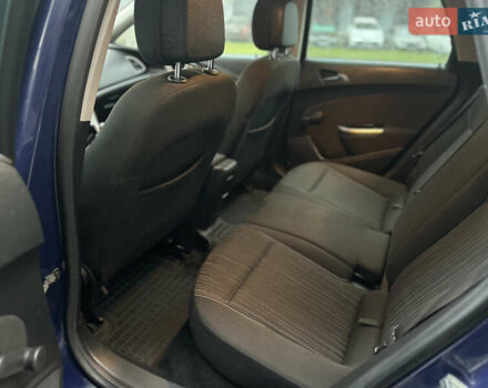 Синий Опель Астра, объемом двигателя 1.7 л и пробегом 322 тыс. км за 6100 $, фото 22 на Automoto.ua