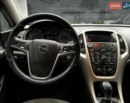 Синий Опель Астра, объемом двигателя 1.69 л и пробегом 231 тыс. км за 7500 $, фото 13 на Automoto.ua