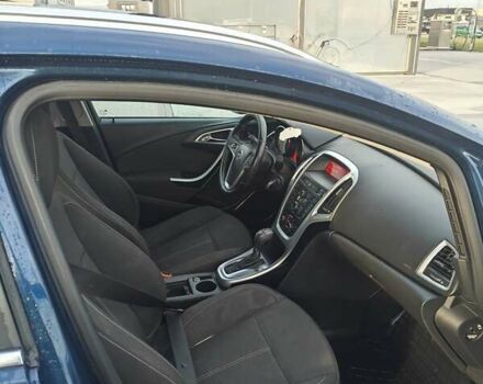 Синий Опель Астра, объемом двигателя 2 л и пробегом 280 тыс. км за 7300 $, фото 4 на Automoto.ua