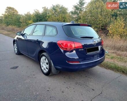 Синий Опель Астра, объемом двигателя 1.7 л и пробегом 274 тыс. км за 6300 $, фото 6 на Automoto.ua