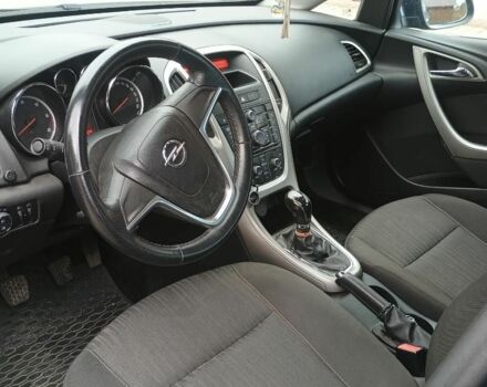 Синий Опель Астра, объемом двигателя 1.7 л и пробегом 230 тыс. км за 6700 $, фото 4 на Automoto.ua