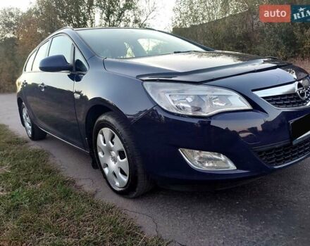 Синий Опель Астра, объемом двигателя 1.7 л и пробегом 274 тыс. км за 6300 $, фото 5 на Automoto.ua