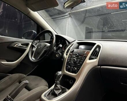 Синий Опель Астра, объемом двигателя 1.69 л и пробегом 231 тыс. км за 7500 $, фото 7 на Automoto.ua