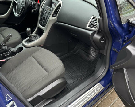 Синий Опель Астра, объемом двигателя 1.7 л и пробегом 211 тыс. км за 6400 $, фото 15 на Automoto.ua