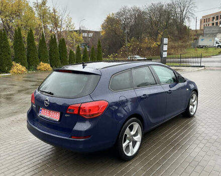 Синий Опель Астра, объемом двигателя 1.7 л и пробегом 211 тыс. км за 6400 $, фото 1 на Automoto.ua