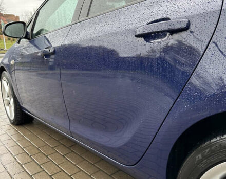 Синий Опель Астра, объемом двигателя 1.7 л и пробегом 211 тыс. км за 6400 $, фото 7 на Automoto.ua