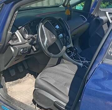 Синий Опель Астра, объемом двигателя 1.3 л и пробегом 248 тыс. км за 6600 $, фото 6 на Automoto.ua