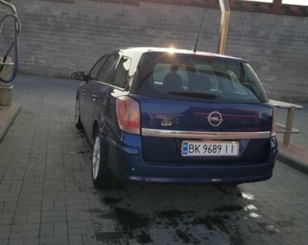 Синий Опель Астра, объемом двигателя 1.7 л и пробегом 280 тыс. км за 4450 $, фото 4 на Automoto.ua
