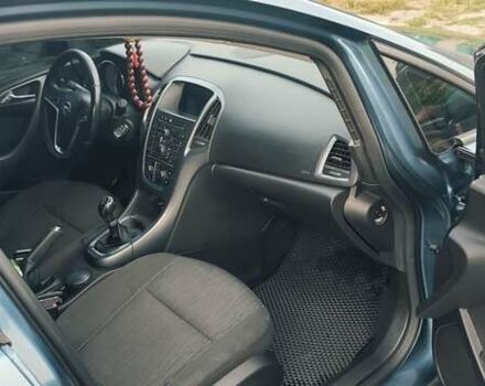 Опель Астра 2012 в Виннице на Automoto.ua Синий Опель Астра, объемом двигателя 1.3 л и пробегом 255 тыс. км за 6000 $, фото 16 на Automoto.ua