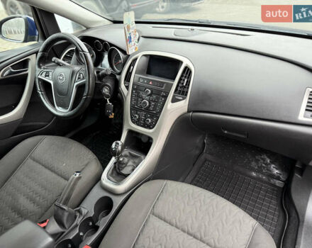 Синий Опель Астра, объемом двигателя 1.7 л и пробегом 230 тыс. км за 7999 $, фото 27 на Automoto.ua