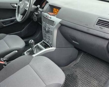 Синій Опель Астра, об'ємом двигуна 1.4 л та пробігом 30 тис. км за 7500 $, фото 4 на Automoto.ua