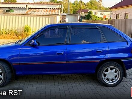 Синий Опель Астра, объемом двигателя 2 л и пробегом 350 тыс. км за 3500 $, фото 1 на Automoto.ua