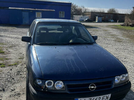 Опель Астра 1992 в Мироновке на Automoto.ua Синий Опель Астра, объемом двигателя 1.8 л и пробегом 224 тыс. км за 1350 $, фото 1 на Automoto.ua