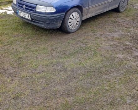 Синий Опель Астра, объемом двигателя 0 л и пробегом 300 тыс. км за 950 $, фото 1 на Automoto.ua