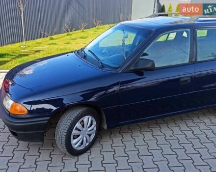 Синий Опель Астра, объемом двигателя 1.6 л и пробегом 286 тыс. км за 1450 $, фото 1 на Automoto.ua