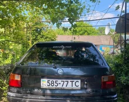 Синий Опель Астра, объемом двигателя 1.7 л и пробегом 350 тыс. км за 700 $, фото 1 на Automoto.ua