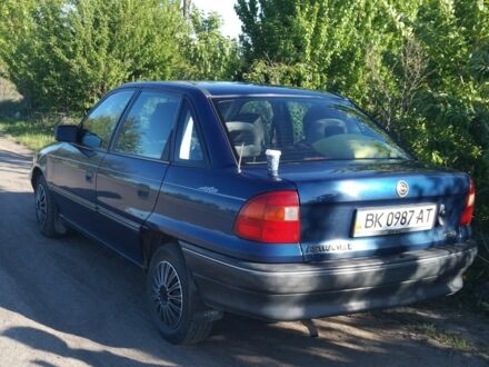 Опель Астра 1994 в Луцке на Automoto.ua Синий Опель Астра, объемом двигателя 0 л и пробегом 316 тыс. км за 1700 $, фото 1 на Automoto.ua