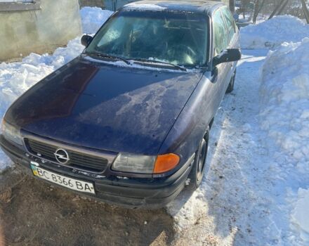 Синий Опель Астра, объемом двигателя 1.6 л и пробегом 350 тыс. км за 1200 $, фото 1 на Automoto.ua