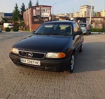 Синий Опель Астра, объемом двигателя 1.6 л и пробегом 368 тыс. км за 1400 $, фото 1 на Automoto.ua