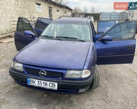 Синій Опель Астра, об'ємом двигуна 1.6 л та пробігом 329 тис. км за 1250 $, фото 1 на Automoto.ua