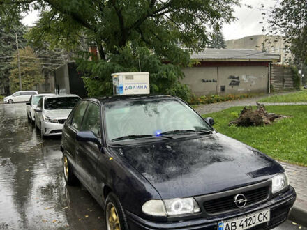 Синій Опель Астра, об'ємом двигуна 1.4 л та пробігом 356 тис. км за 1800 $, фото 1 на Automoto.ua