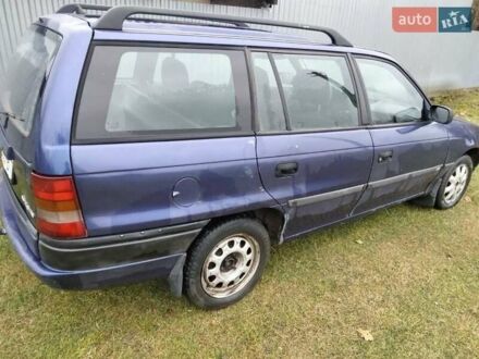 Синий Опель Астра, объемом двигателя 1.7 л и пробегом 377 тыс. км за 1350 $, фото 1 на Automoto.ua