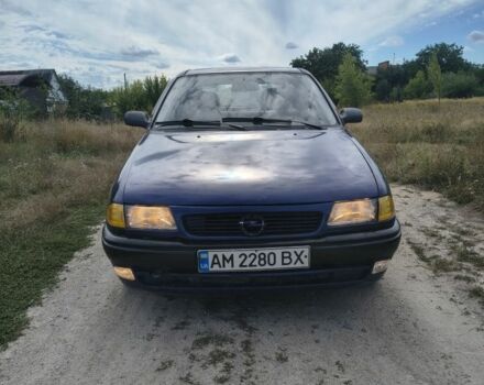 Синій Опель Астра, об'ємом двигуна 1.6 л та пробігом 200 тис. км за 699 $, фото 1 на Automoto.ua