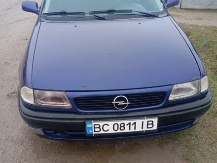 Синий Опель Астра, объемом двигателя 1.6 л и пробегом 278 тыс. км за 1550 $, фото 1 на Automoto.ua