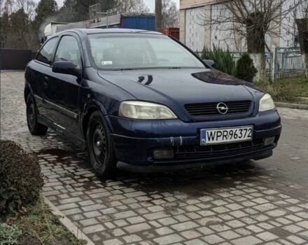 Синий Опель Астра, объемом двигателя 1.6 л и пробегом 300 тыс. км за 900 $, фото 1 на Automoto.ua