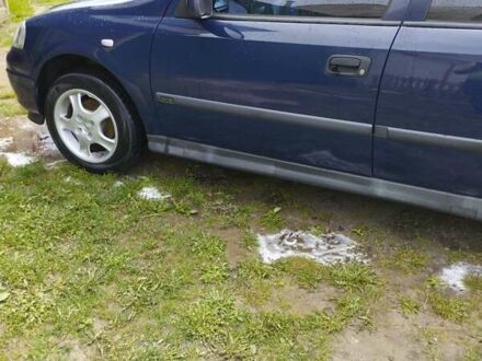 Синий Опель Астра, объемом двигателя 1.6 л и пробегом 240 тыс. км за 3000 $, фото 1 на Automoto.ua