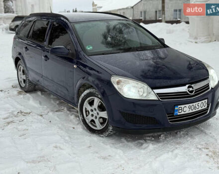 Синий Опель Астра, объемом двигателя 1.69 л и пробегом 270 тыс. км за 5500 $, фото 1 на Automoto.ua
