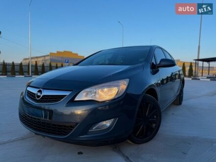 Синій Опель Астра, об'ємом двигуна 2 л та пробігом 252 тис. км за 6600 $, фото 1 на Automoto.ua