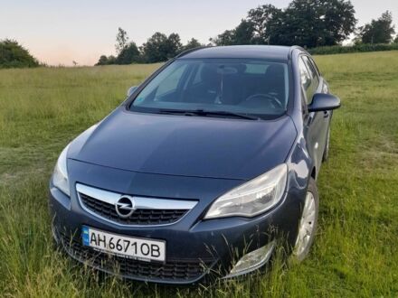Синий Опель Астра, объемом двигателя 1.7 л и пробегом 249 тыс. км за 6550 $, фото 1 на Automoto.ua