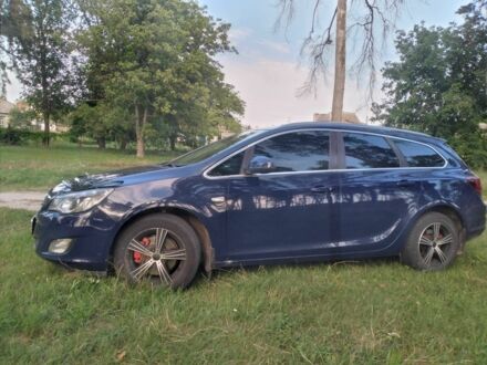 Опель Астра 2012 у Черкасах на Automoto.ua Синій Опель Астра, об'ємом двигуна 2 л та пробігом 230 тис. км за 10000 $, фото 1 на Automoto.ua