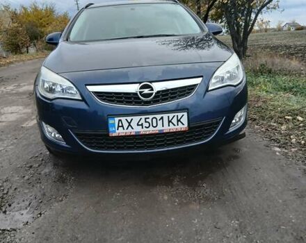 Опель Астра 2012 в Павлограде на Automoto.ua Синий Опель Астра, объемом двигателя 1.6 л и пробегом 200 тыс. км за 7200 $, фото 1 на Automoto.ua