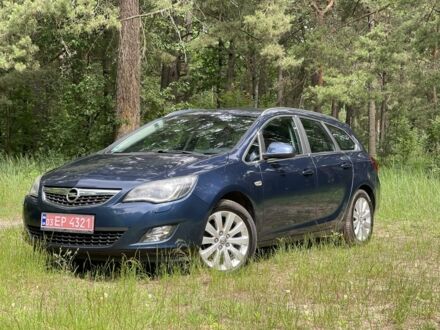 Опель Астра 2012 в Чернигове на Automoto.ua Синий Опель Астра, объемом двигателя 1.7 л и пробегом 250 тыс. км за 7600 $, фото 1 на Automoto.ua