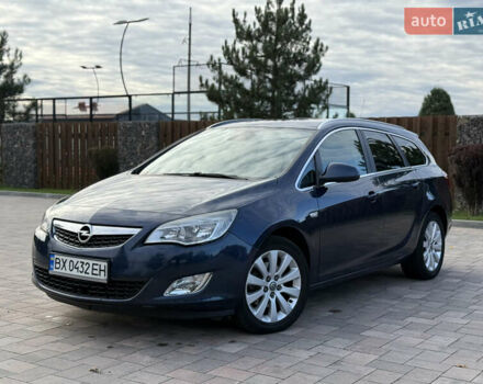 Синій Опель Астра, об'ємом двигуна 2 л та пробігом 257 тис. км за 7800 $, фото 1 на Automoto.ua