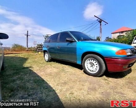 Зеленый Опель Астра, объемом двигателя 1.4 л и пробегом 400 тыс. км за 670 $, фото 1 на Automoto.ua