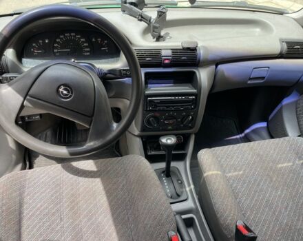 Зеленый Опель Астра, объемом двигателя 1.8 л и пробегом 365 тыс. км за 1800 $, фото 7 на Automoto.ua