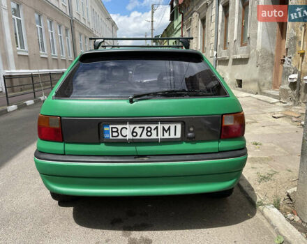 Зеленый Опель Астра, объемом двигателя 1.8 л и пробегом 370 тыс. км за 2000 $, фото 3 на Automoto.ua