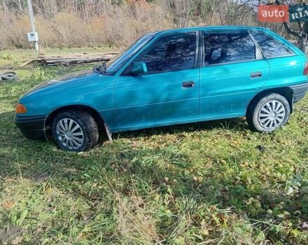 Зеленый Опель Астра, объемом двигателя 1.6 л и пробегом 258 тыс. км за 1393 $, фото 11 на Automoto.ua