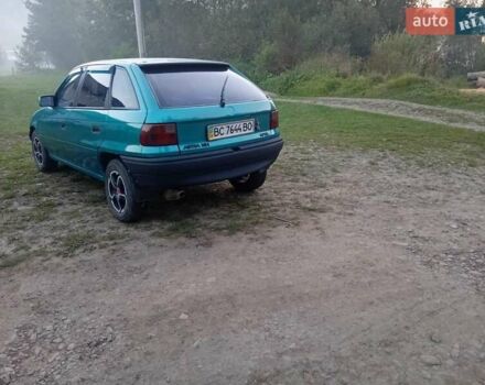 Зелений Опель Астра, об'ємом двигуна 1.6 л та пробігом 250 тис. км за 1699 $, фото 17 на Automoto.ua