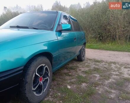Зелений Опель Астра, об'ємом двигуна 1.6 л та пробігом 250 тис. км за 1699 $, фото 18 на Automoto.ua