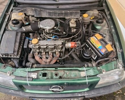 Зелений Опель Астра, об'ємом двигуна 1.4 л та пробігом 250 тис. км за 900 $, фото 6 на Automoto.ua