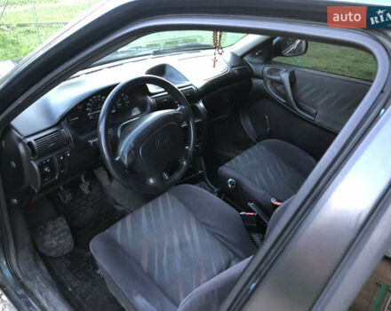 Зеленый Опель Астра, объемом двигателя 1.62 л и пробегом 340 тыс. км за 2100 $, фото 5 на Automoto.ua