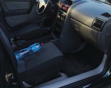 Зелений Опель Астра, об'ємом двигуна 1.6 л та пробігом 170 тис. км за 3500 $, фото 6 на Automoto.ua