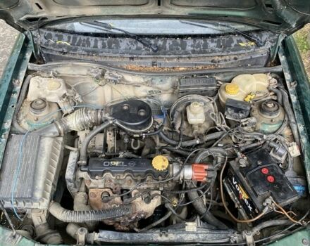 Зеленый Опель Астра, объемом двигателя 1.4 л и пробегом 342 тыс. км за 642 $, фото 5 на Automoto.ua